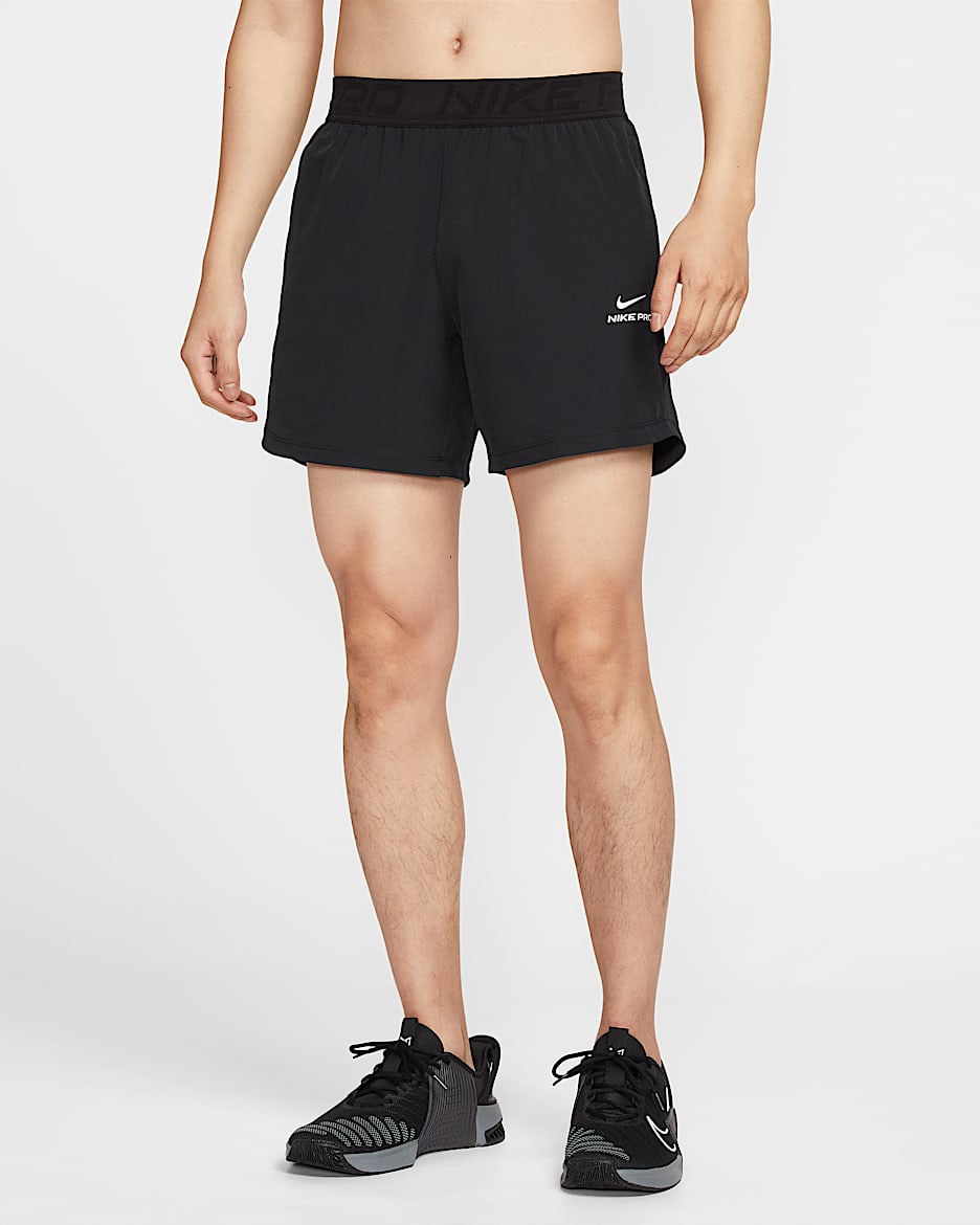 新品 NIKE テックパック プロ トレーニングパンツ ショートパンツ ショーツ 新品 NIKE TECH PACK Shorts L 15 400円 ハーフパンツ ボディ
